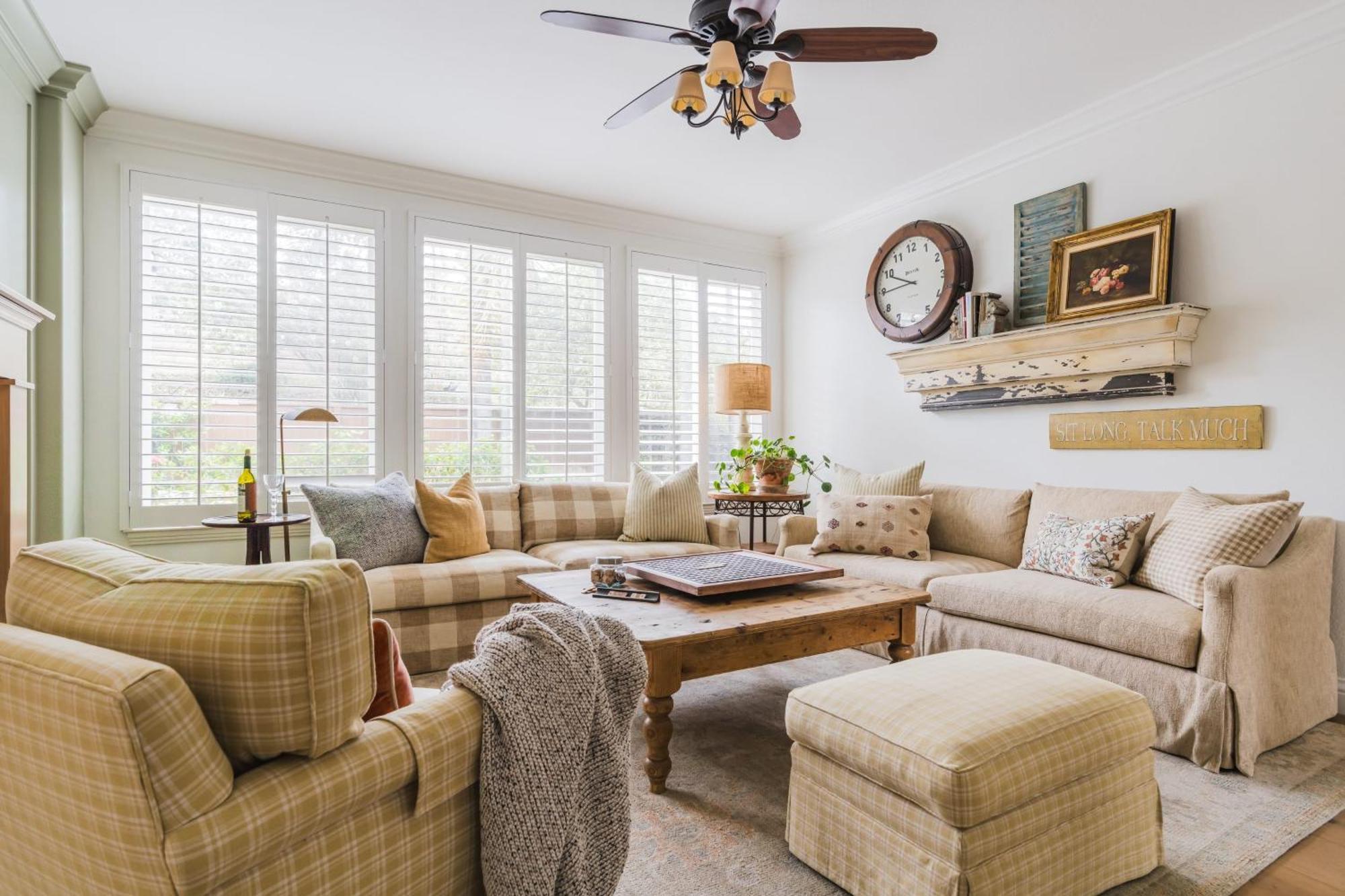 Spacious 4br W Fireplace Work Space Backyard Dining Holiday home San Diego